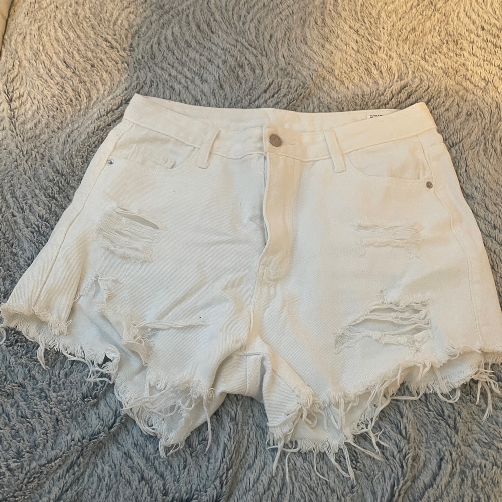 Women’s white jean shorts